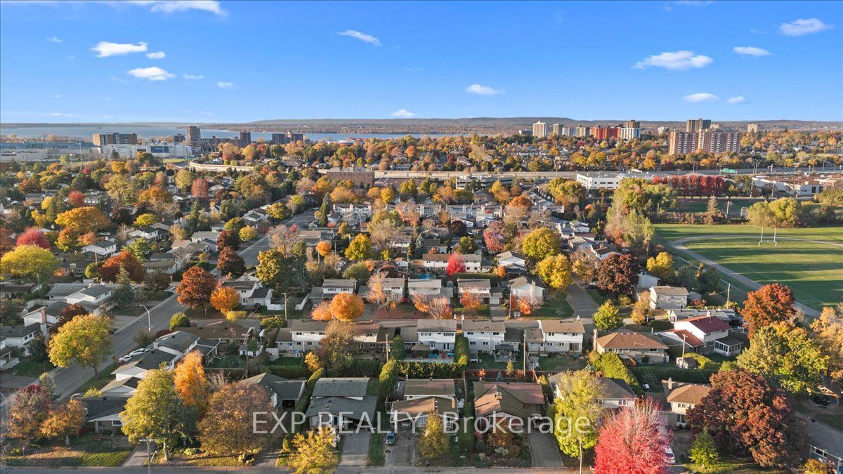 Additional image 6 of 2670 Stone Crescent N, Ottawa, ON, K2H 6Z1