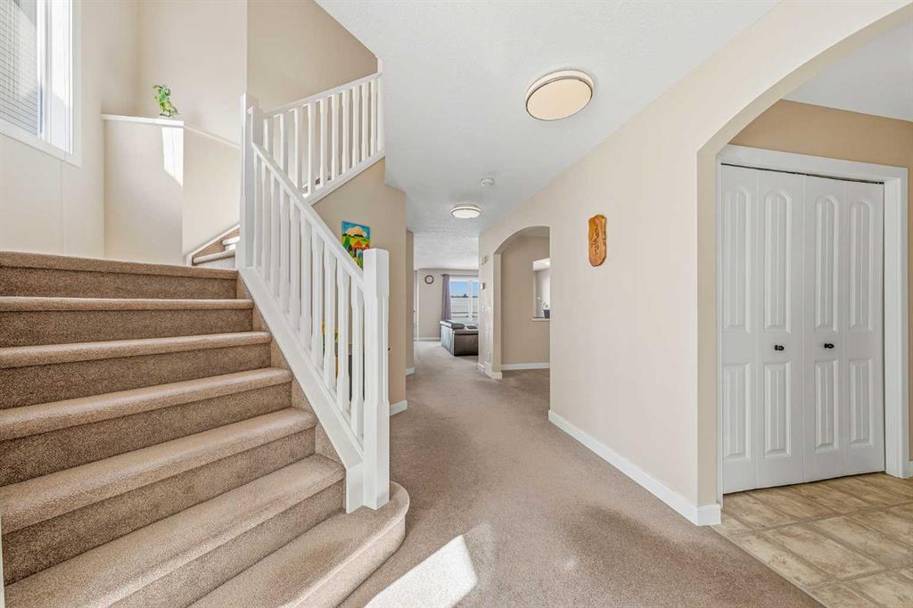 Additional image 3 of 91 Bridlecrest Street SW, Calgary, AB, T2Y 4Y8