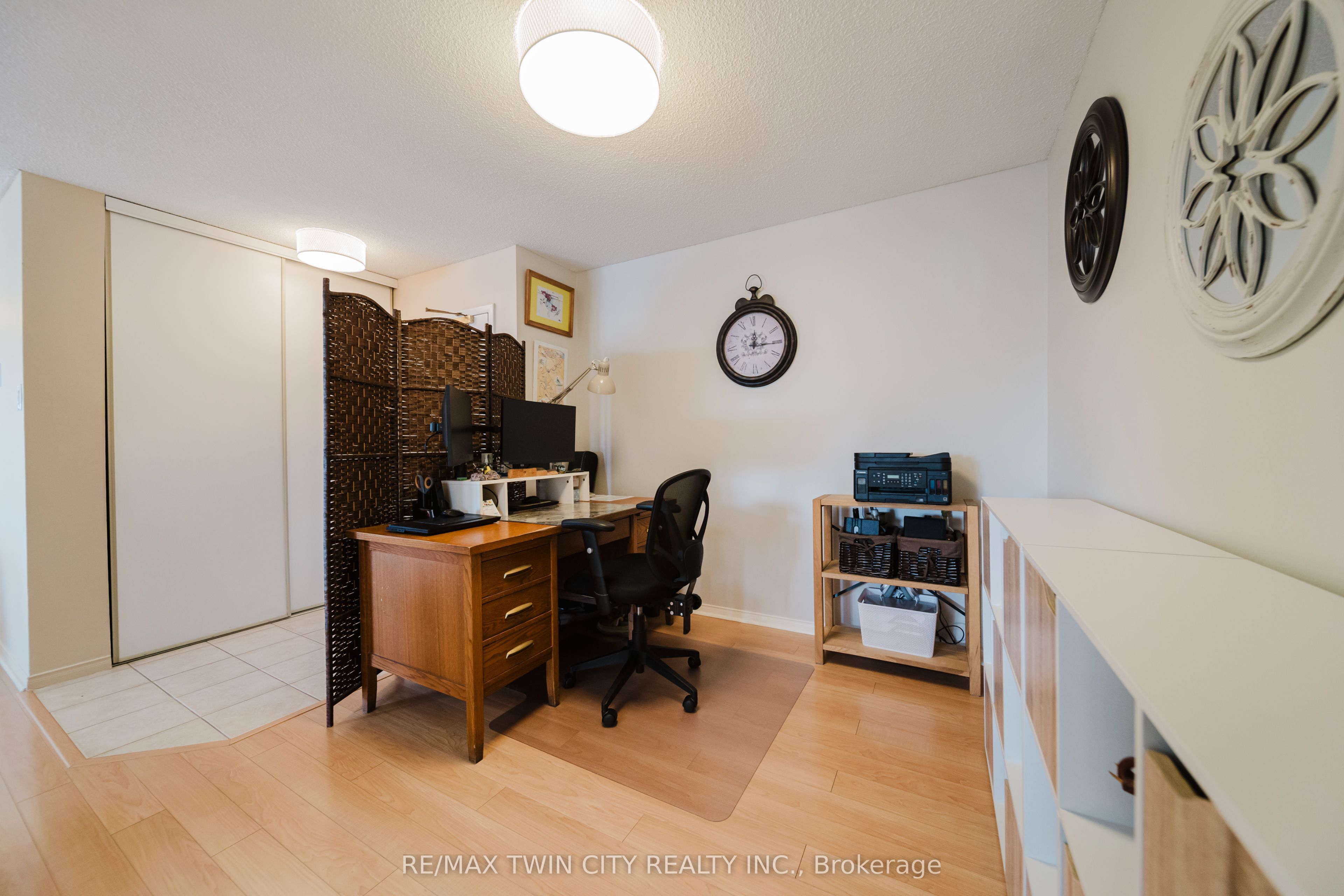 Additional image 5 of 705-265 Westcourt Place, Waterloo, ON, N2L 6E4