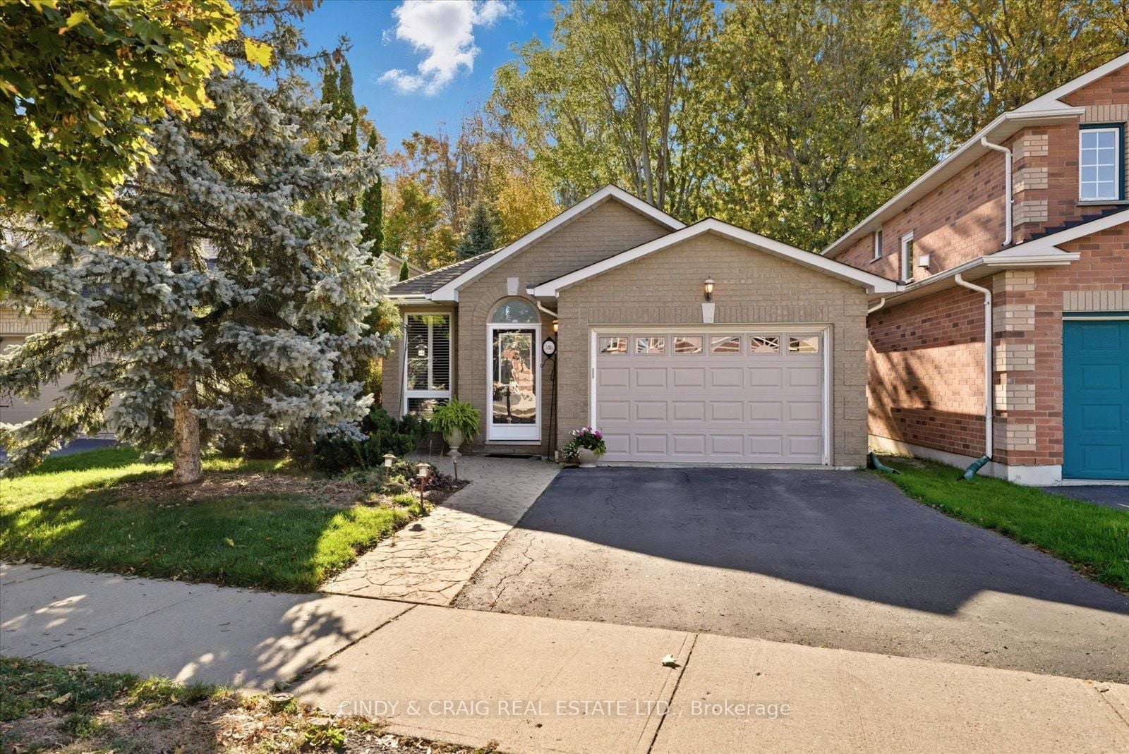318 Sandringham Drive, Clarington, ON, L1E 3A7