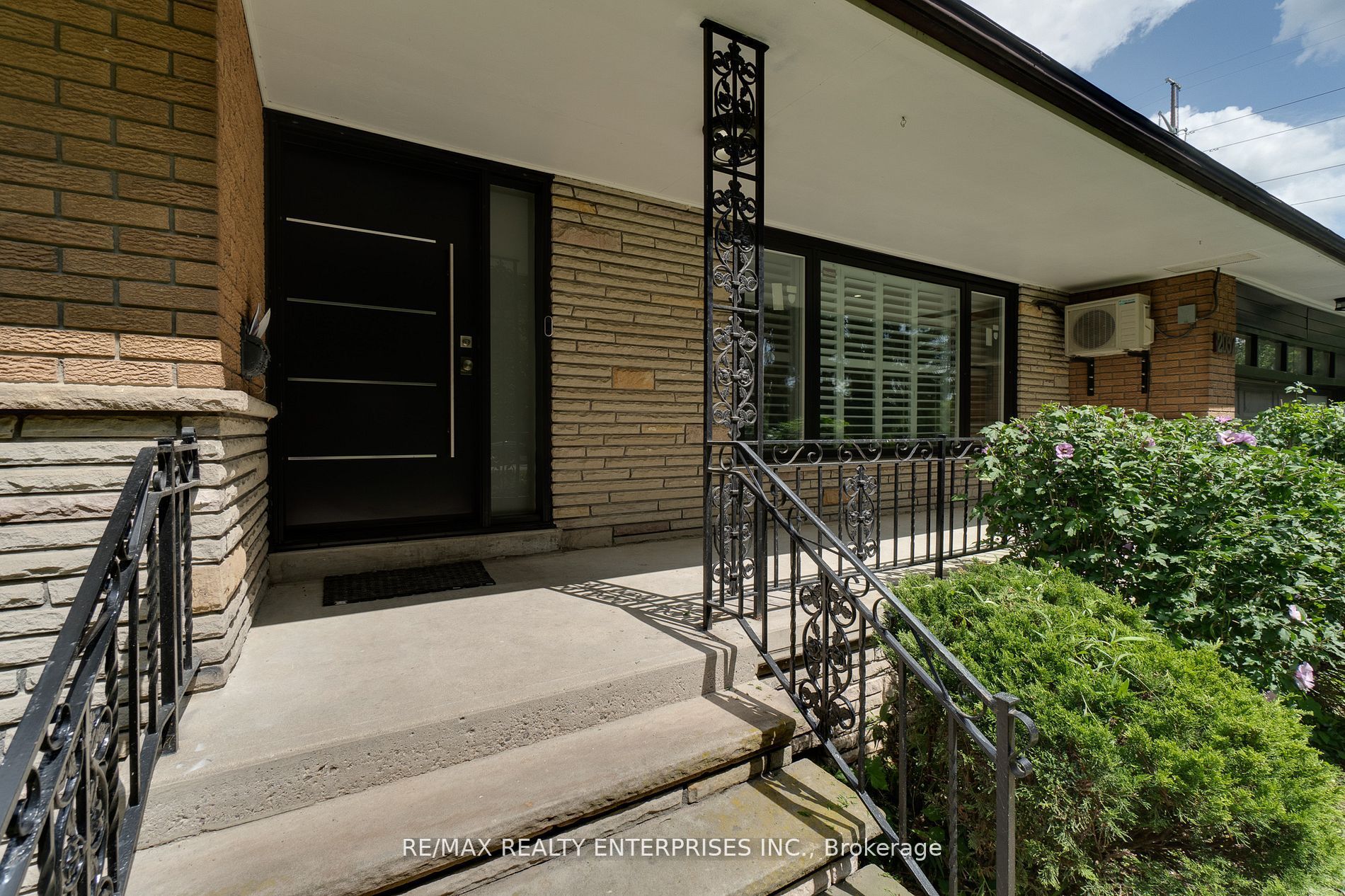 Additional image 6 of 2037 Lynchmere Avenue, Mississauga, ON, L5B 1W7