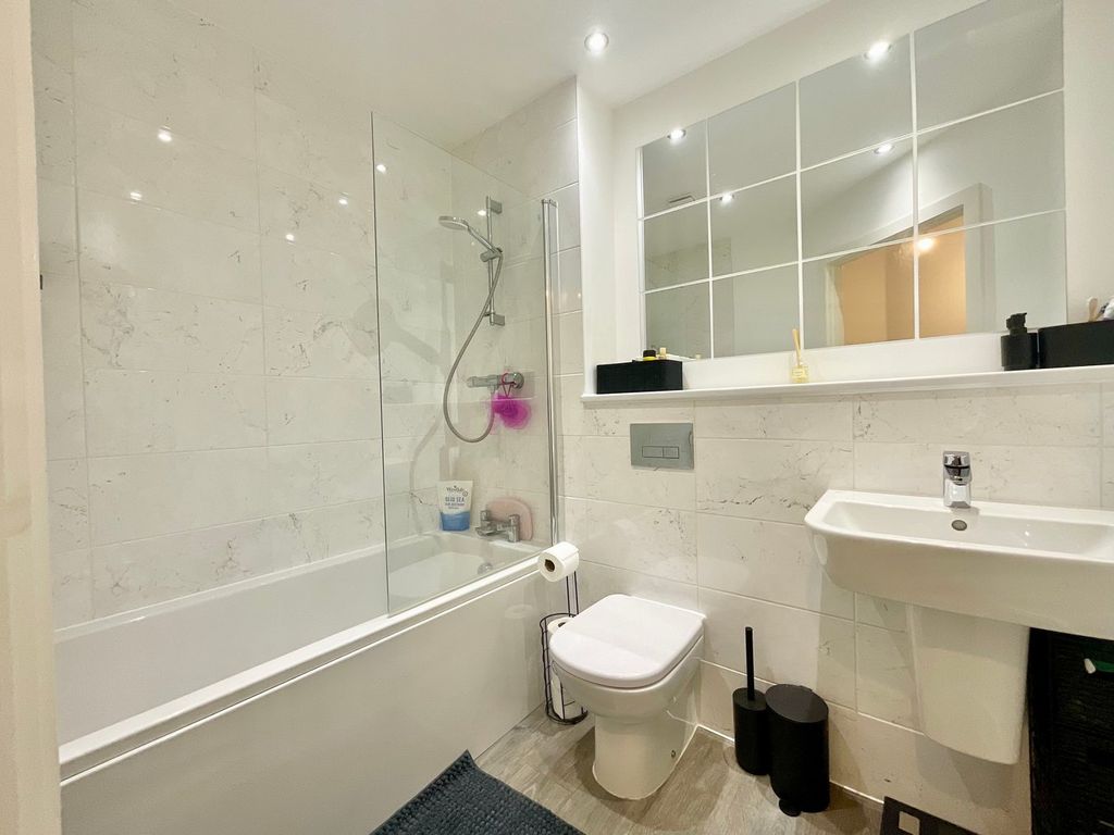 Additional image 8 of 1 bed flat for saleWalker Point Way, Newport NP20
