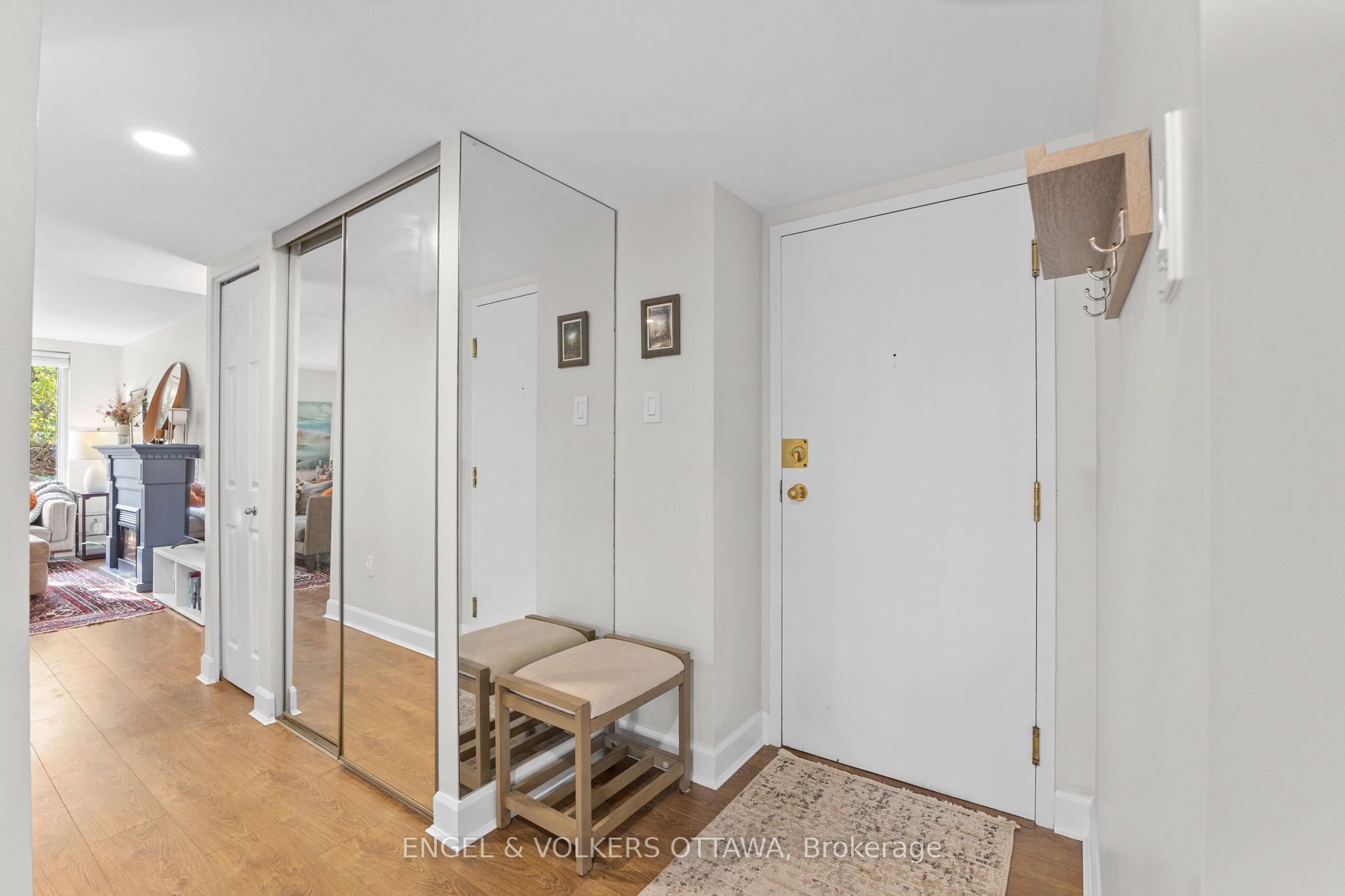 Additional image 2 of 101-800 Mckellar Avenue, Ottawa, ON, K2A 2X5