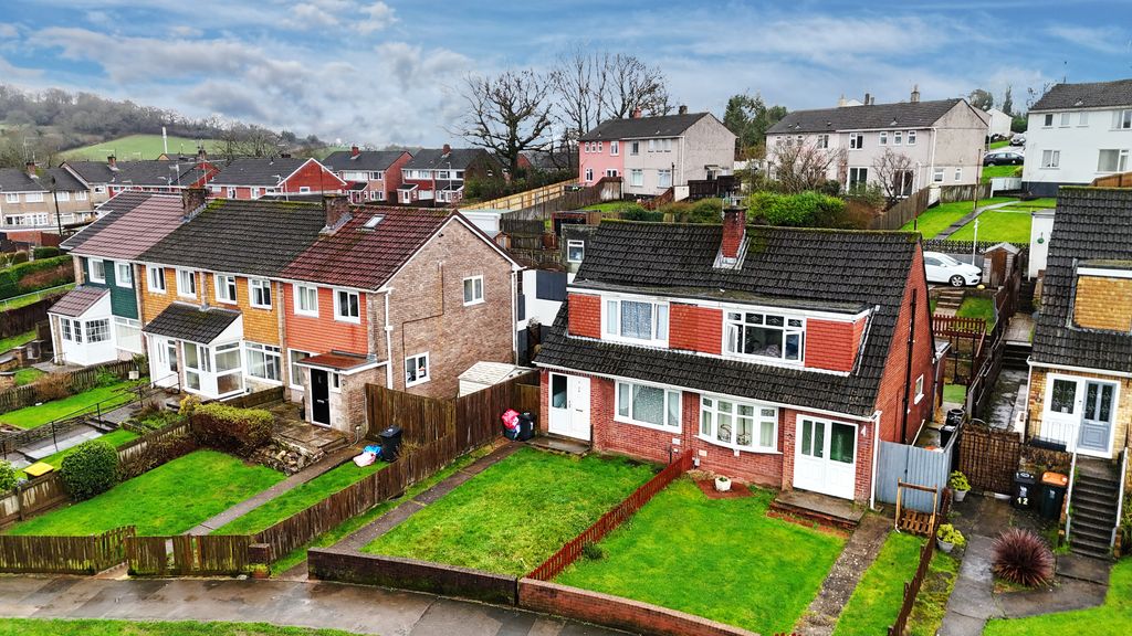3 bed semi-detached house for saleAlder Grove, Newport NP20