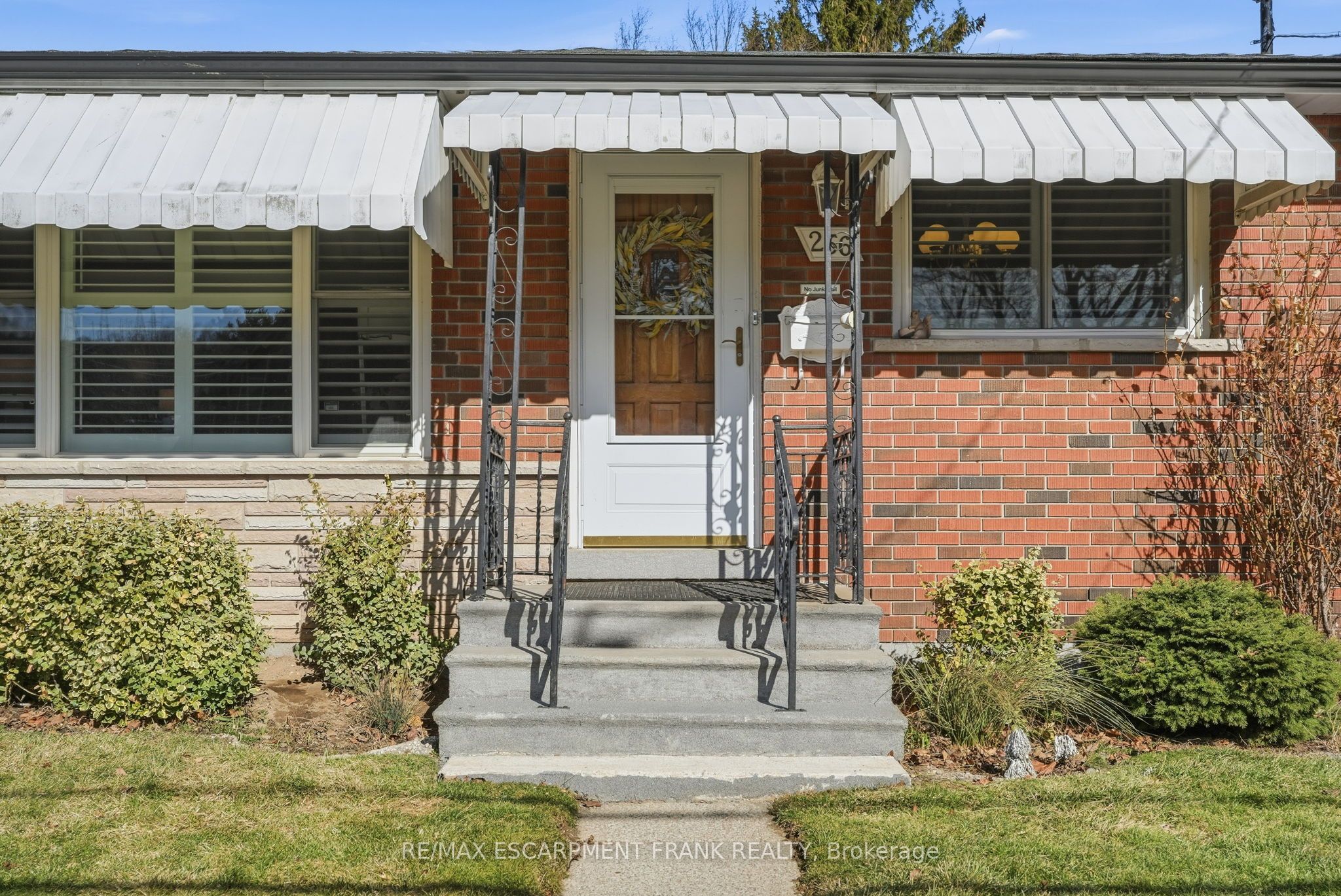 Additional image 4 of 256 Whitney Avenue, Hamilton, ON, L8S 2G8