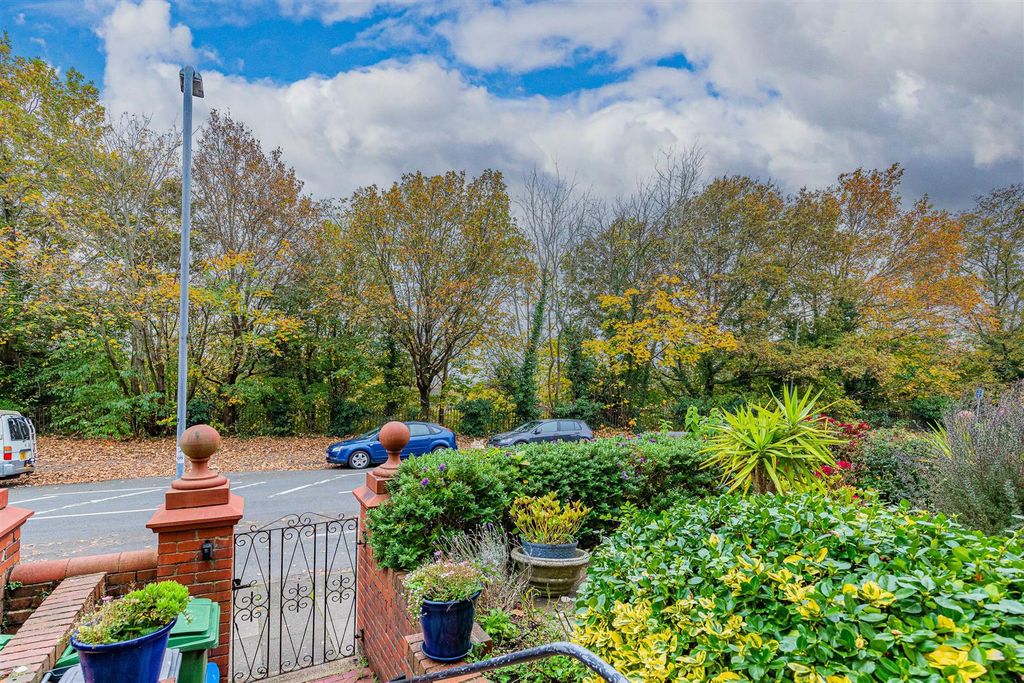 Additional image 25 of 4 bed property for saleLlwyn -Y- Grant Road, Penylan, Cardiff CF23