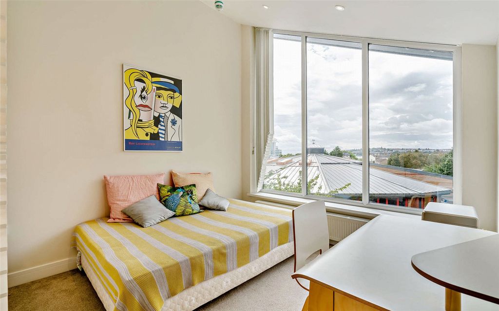 Additional image 12 of 4 bed end terrace house for saleRoyal Stuart Lane, Cardiff CF10