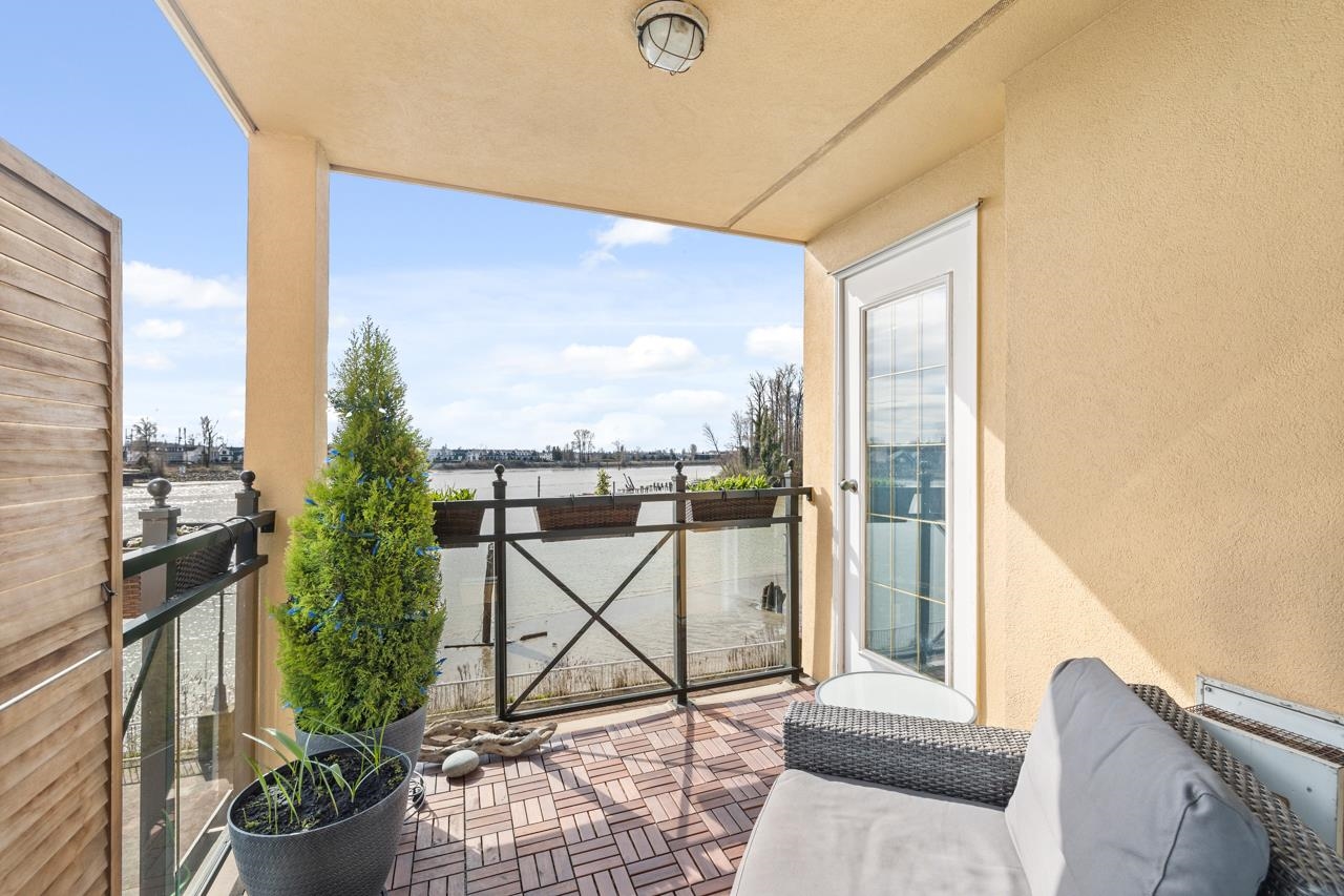 Additional image 3 of 312-6 Renaissance Square, New Westminster, BC, V3M 6N8