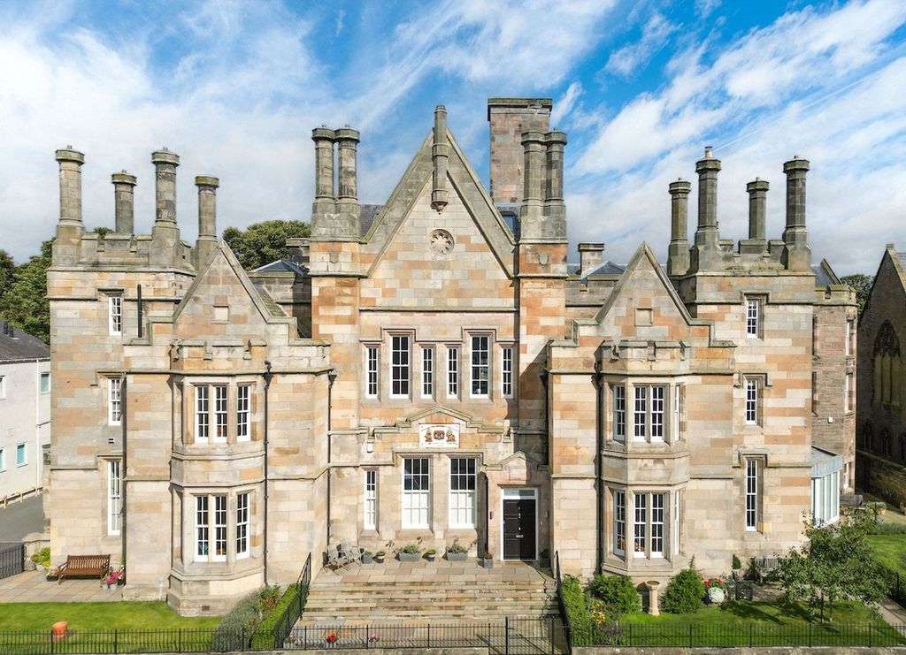 4 bed terraced house for sale2 The Court House, Wallace Green, Berwick-Upon-Tweed TD15