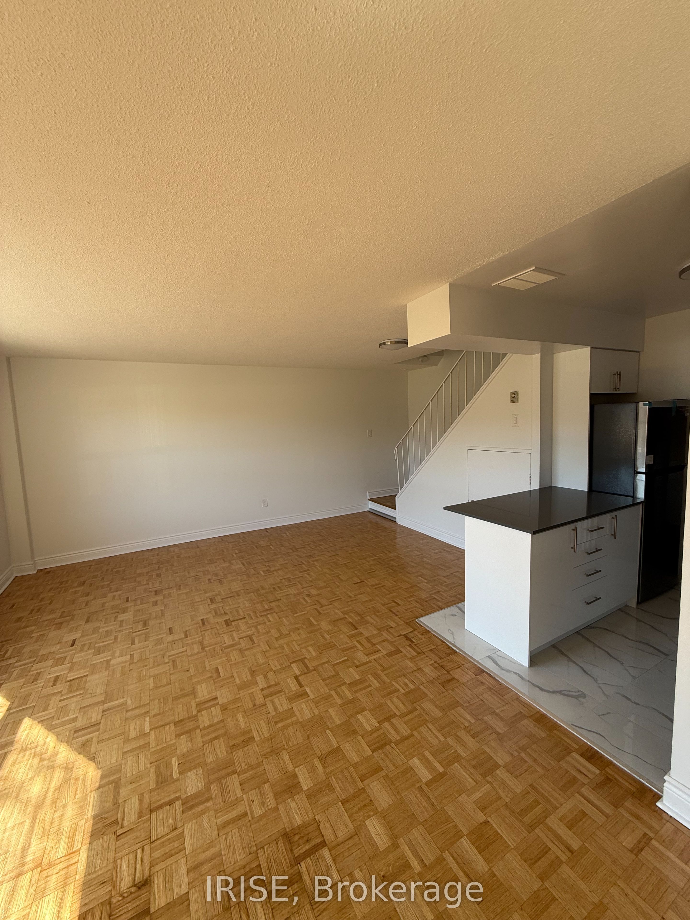 Additional image 2 of 165-7555 Goreway Drive, Mississauga, ON, L4T 3M9
