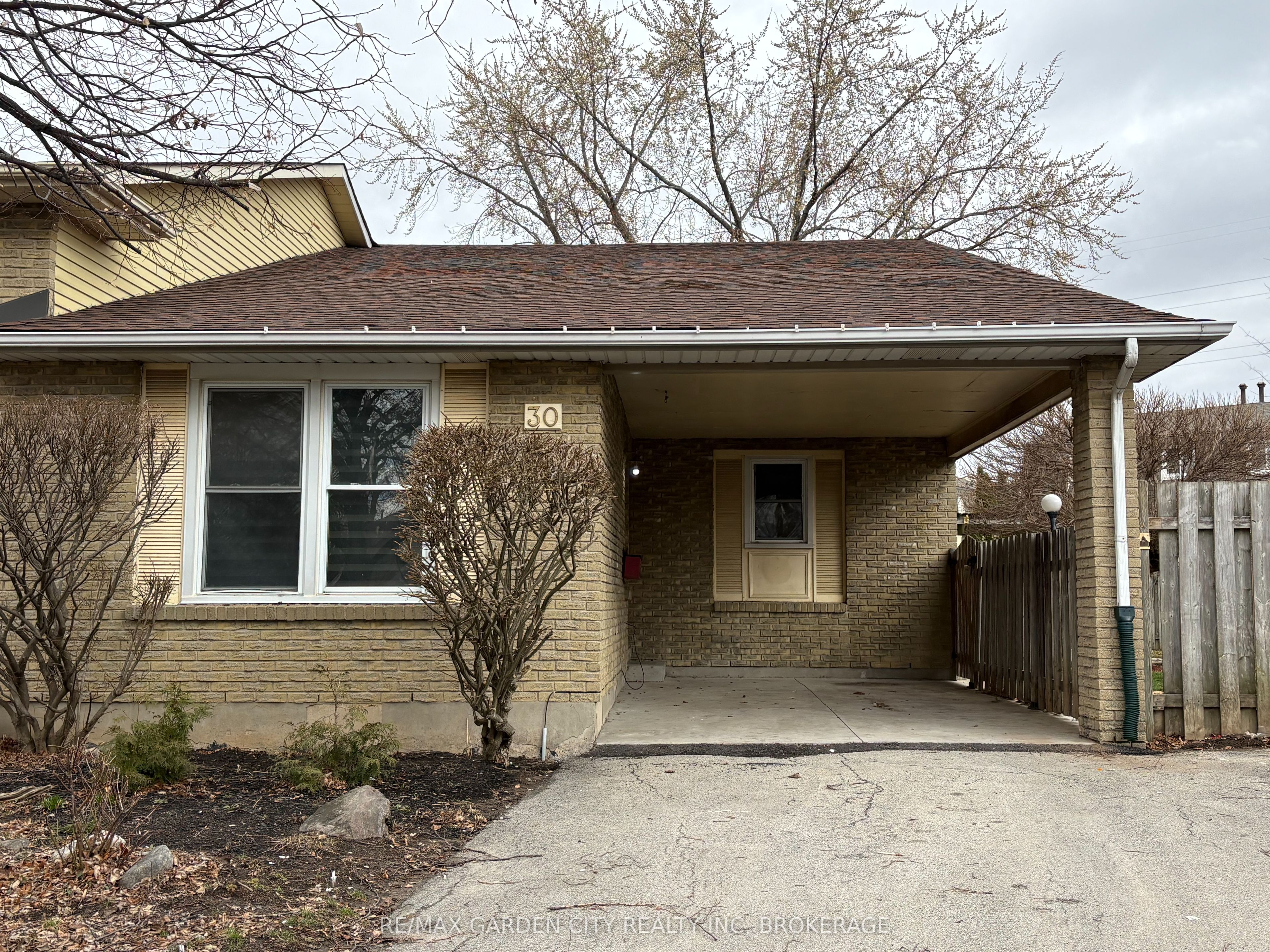 30 Deborah Court, St. Catharines, ON, L2P 3R6