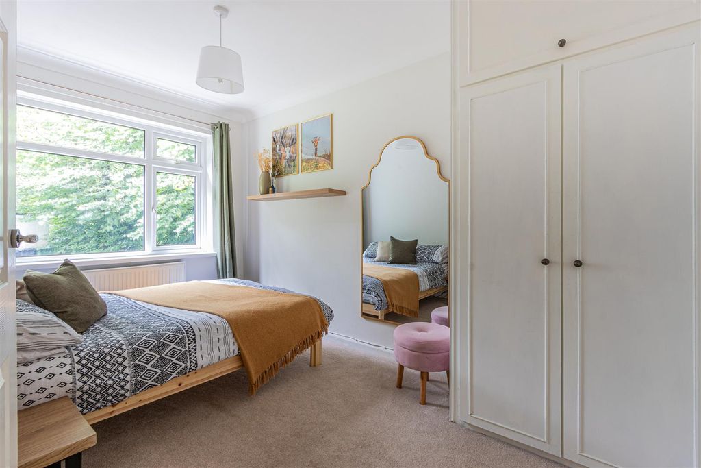 Additional image 10 of 2 bed flat for saleCastle Hill, St. Fagans, Cardiff CF5
