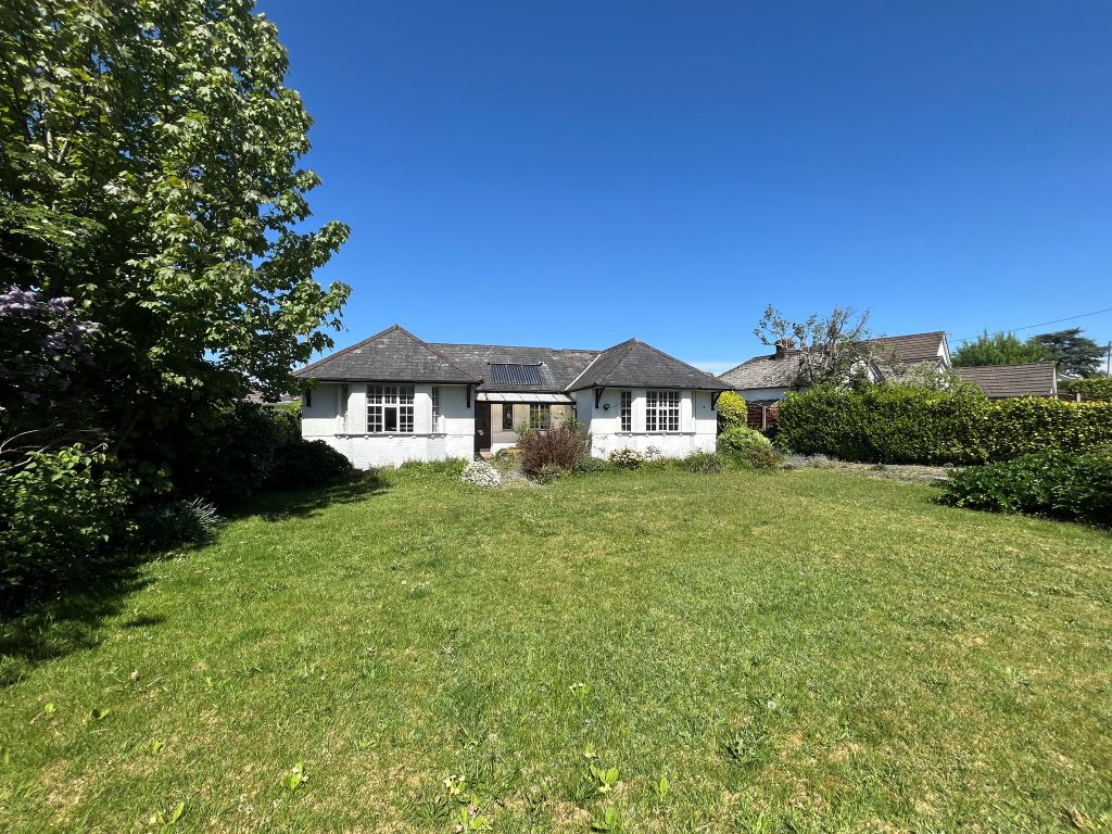 3 bed detached bungalow for saleCaegwyn Road, Cardiff CF14