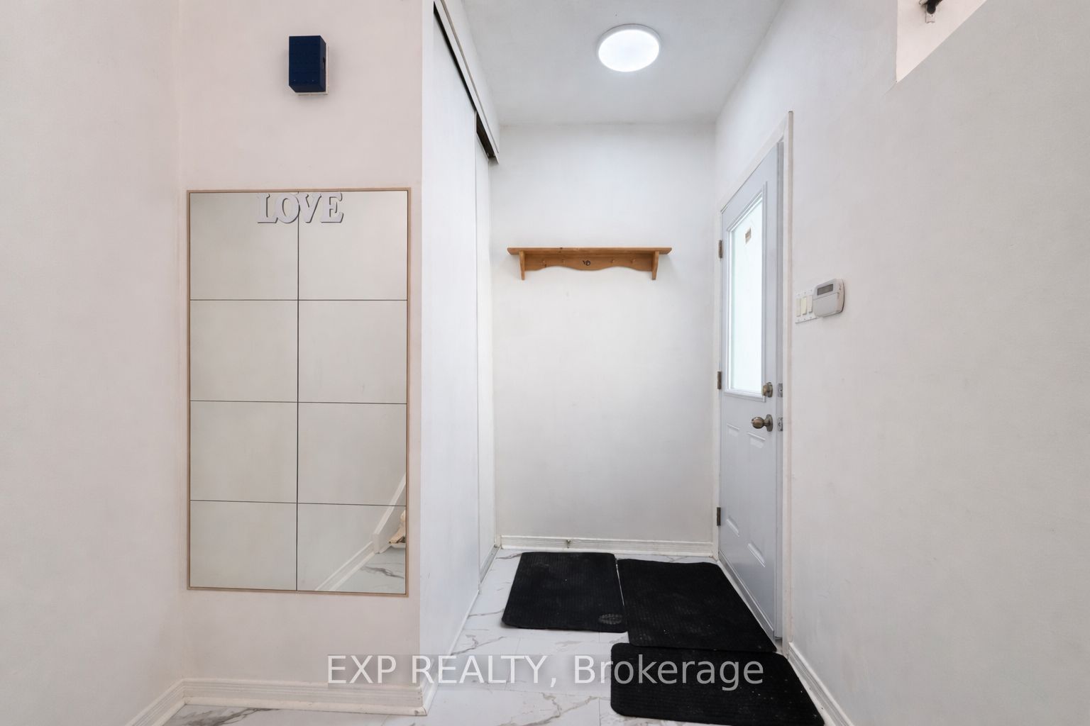 Additional image 2 of 11C Sonnet Crescent, Ottawa, ON, K2H 8W8