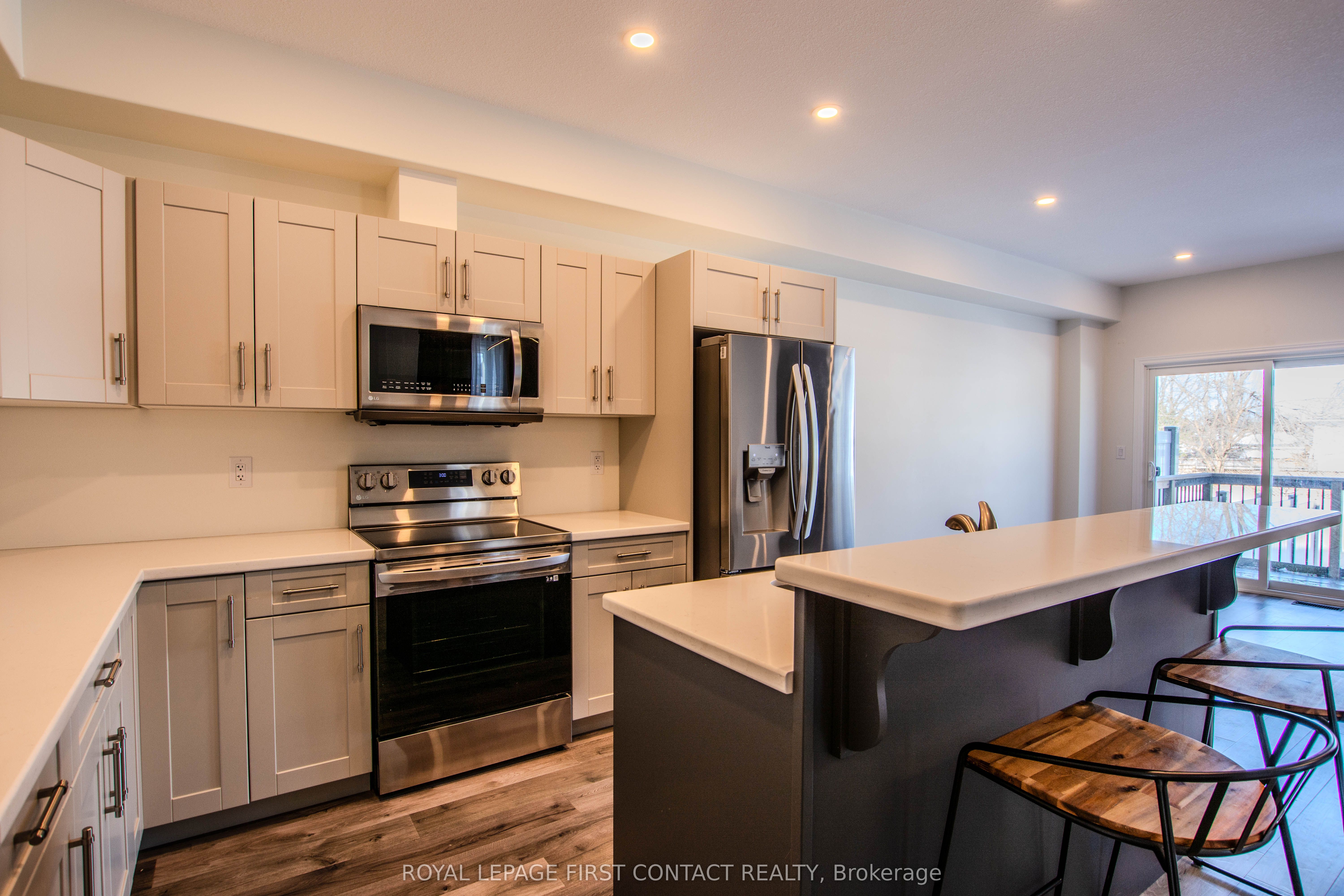 Additional image 4 of 144 Memorial Avenue, Orillia, ON, L3C 5X2