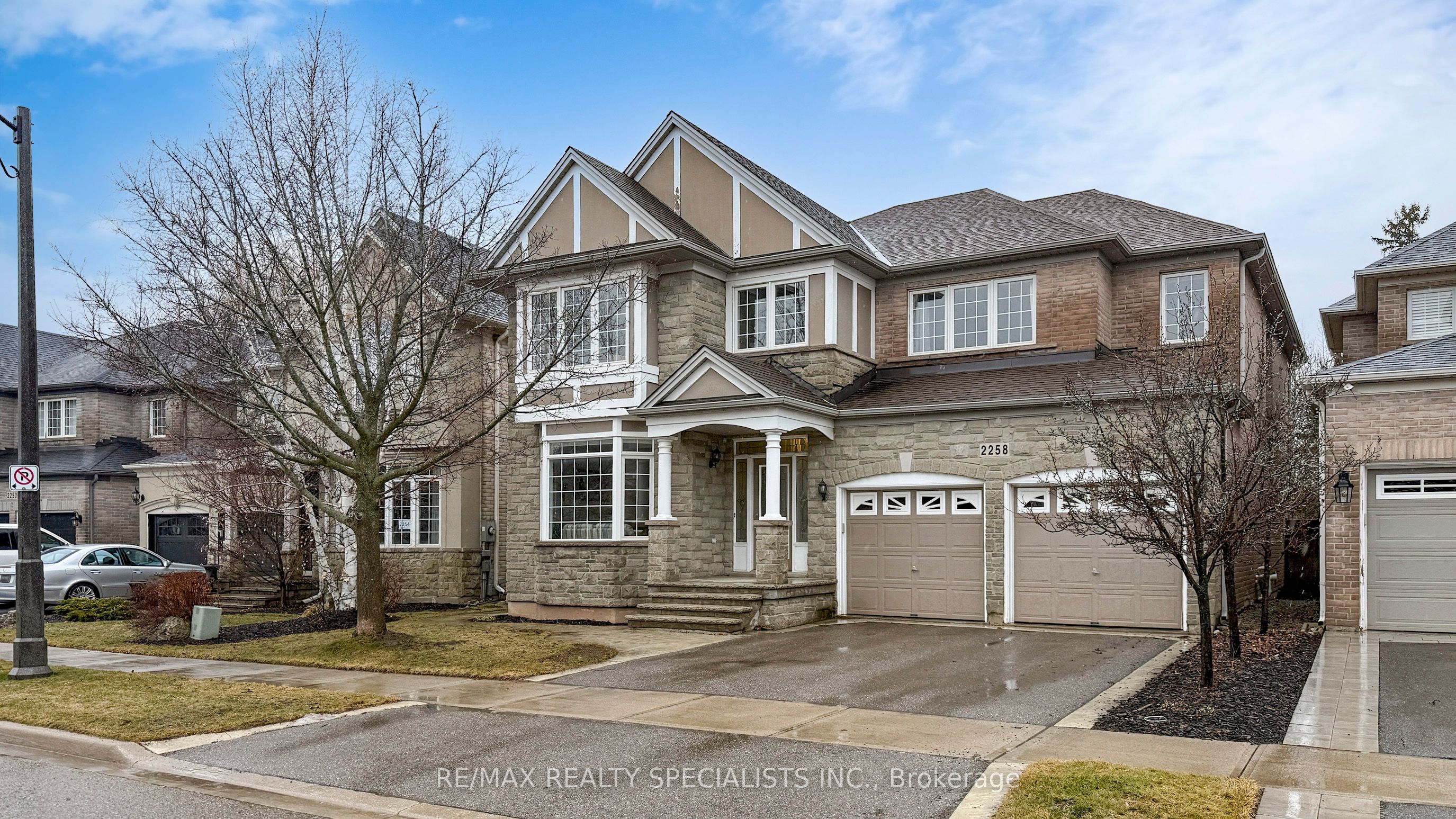 Additional image 2 of 2258 Rochester Circle, Oakville, ON, L6M 5E1