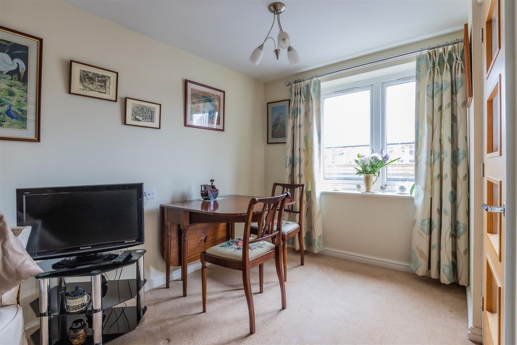 Additional image 11 of 2 bed flat for saleThomas Court, Penylan, Cardiff CF23