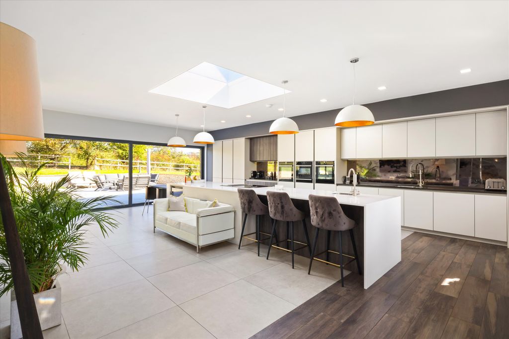 Additional image 17 of 4 bed detached house for saleHyde Lane, Cheltenham, Gloucestershire GL51