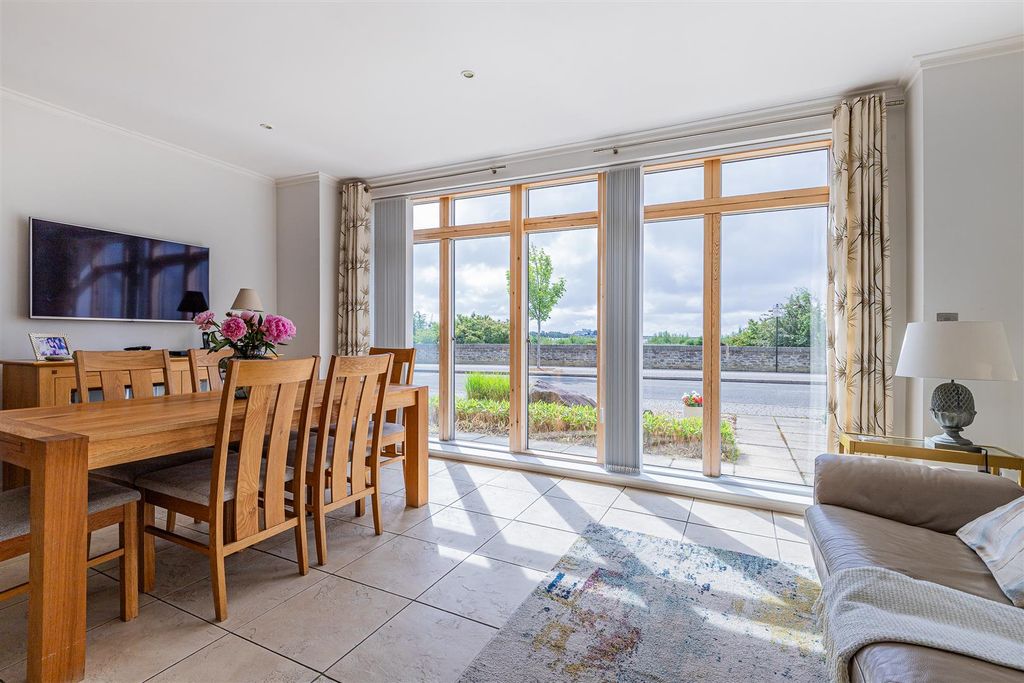Additional image 8 of 4 bed property for saleWindsor Esplanade, Cardiff CF10