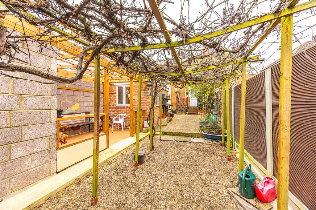 Additional image 14 of 3 bed semi-detached house for saleColin Close, Colindale NW9