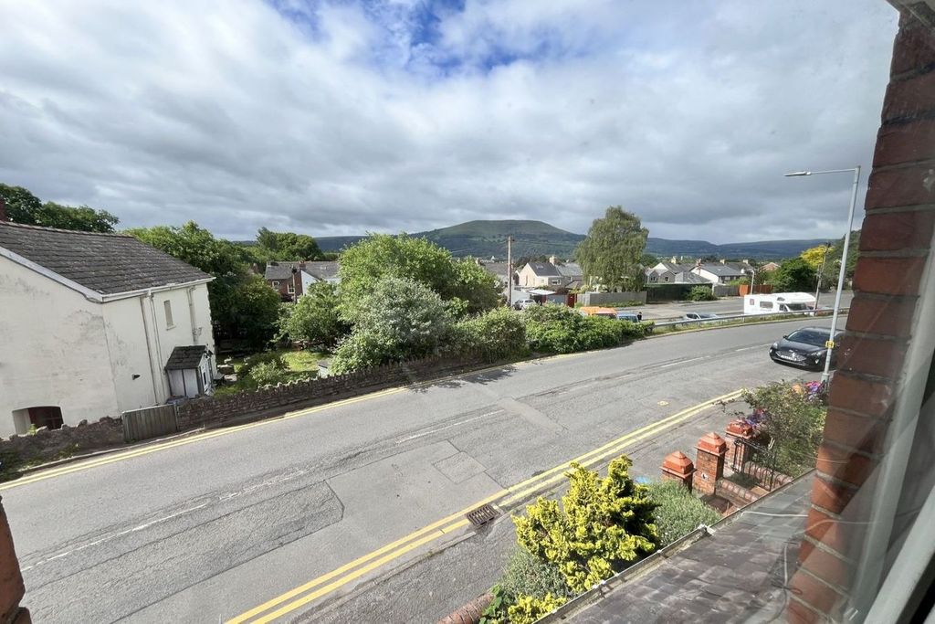 Additional image 2 of 3 bed terraced house for saleGrosvenor Road, Abergavenny NP7
