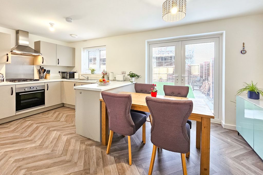 Additional image 2 of 3 bed detached house for saleDovestones Way, Harrogate HG3