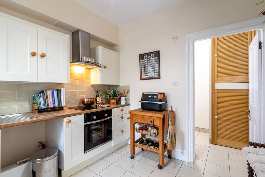 Additional image 9 of 2 bed property for sale13 Pierson Road, St Helier JE2
