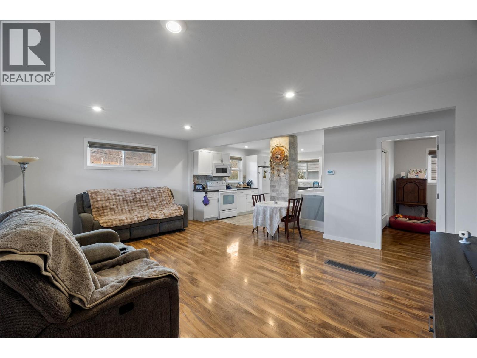 Additional image 4 of 862 Desmond Street, Kamloops, BC, V2B5K5
