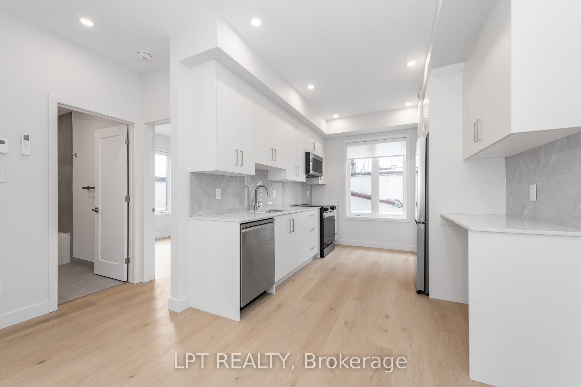 Additional image 5 of 4-250 Shakespeare Street, Ottawa, ON, K1L 5M6