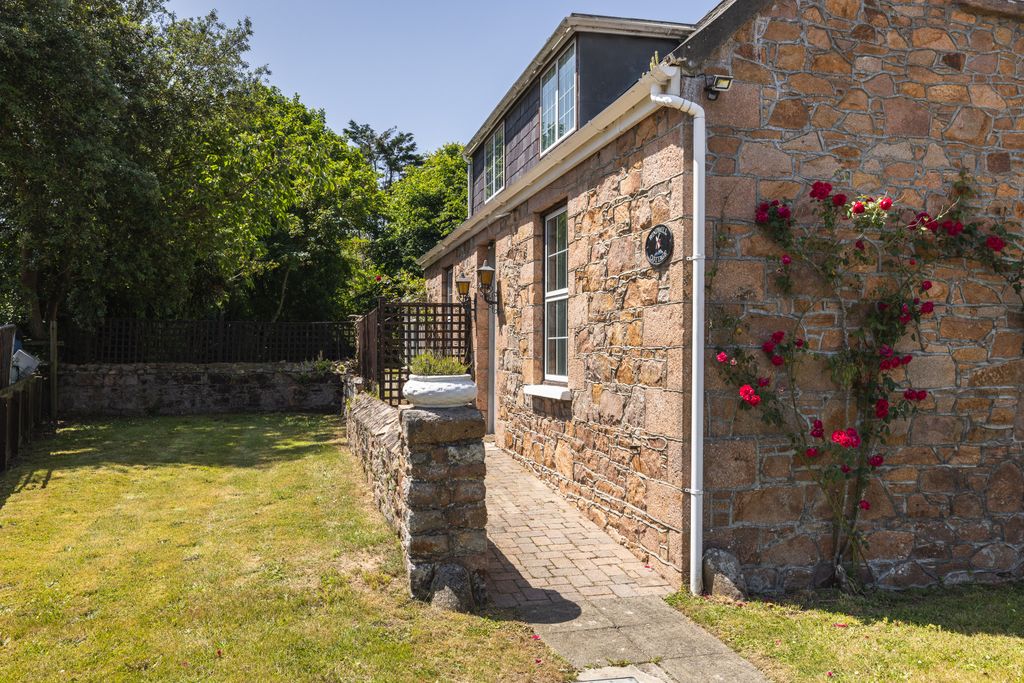 Additional image 3 of 3 bed detached house for saleLes Chenolles, St. Peter, Jersey JE3