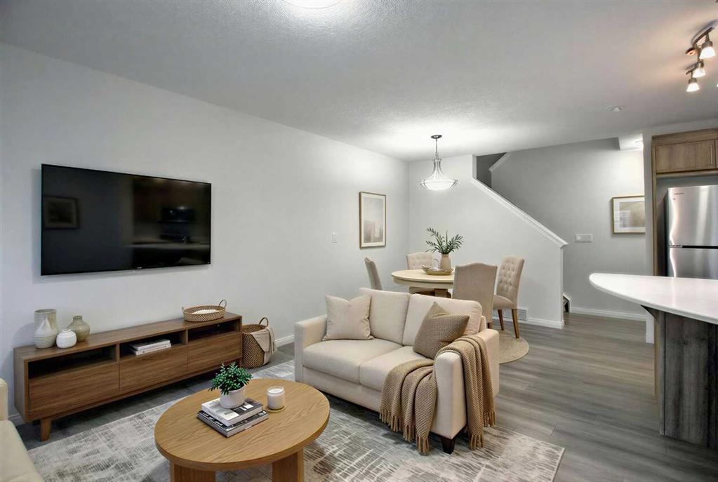 Additional image 3 of 39 Yorkville Boulevard SW, Calgary, AB, T2X 4K2