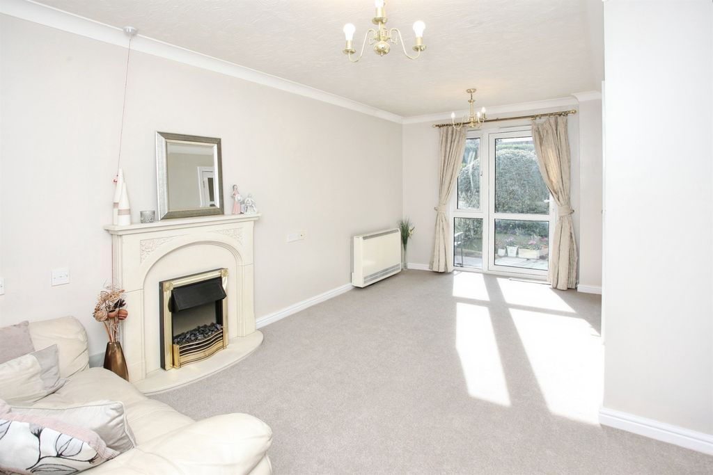 1 bed flat for saleFidlas Road, Llanishen, Cardiff CF14