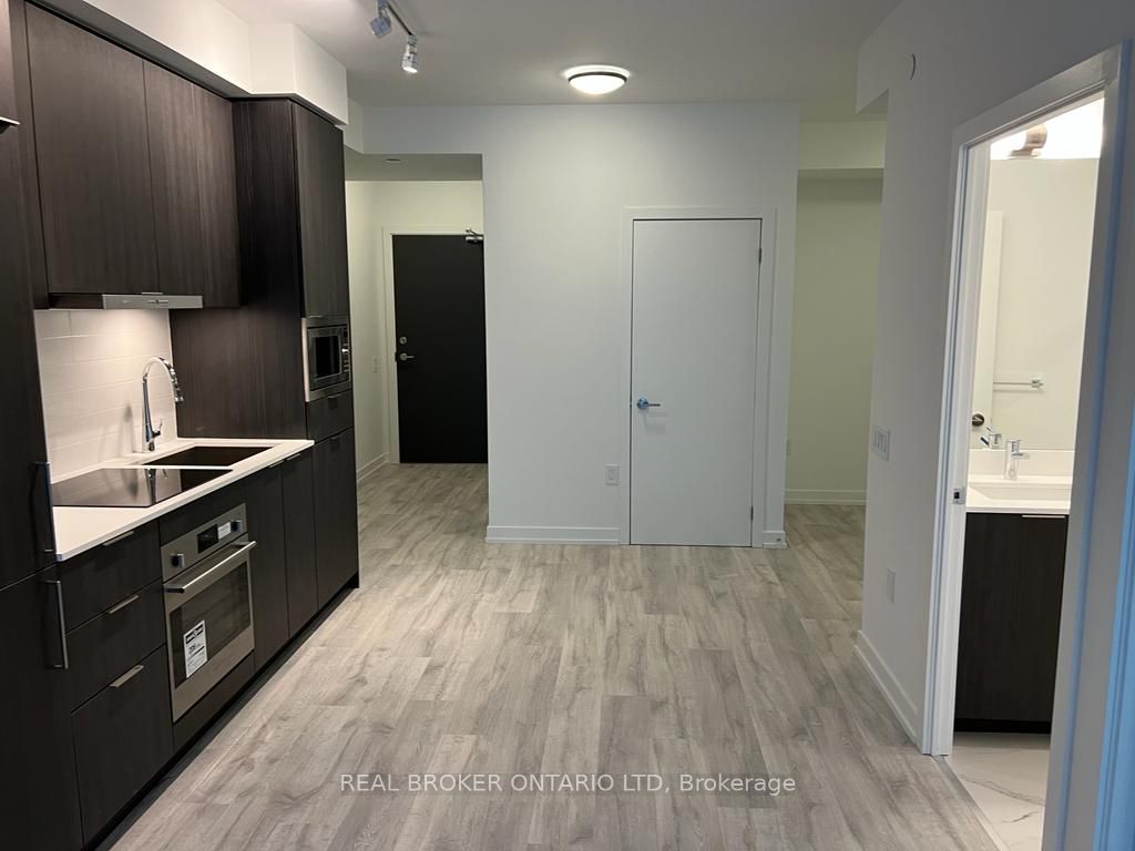 N426-7 Golden Lion Heights, Toronto, ON, M2M 0C1