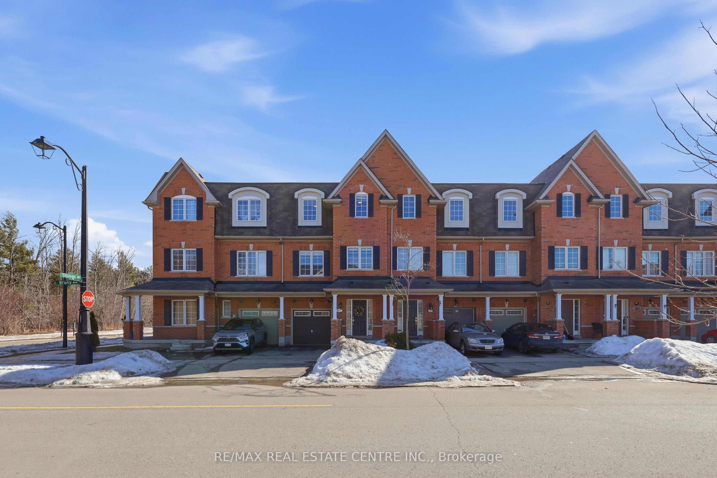 1577 Bruny Avenue, Pickering, ON, L1X 0C5