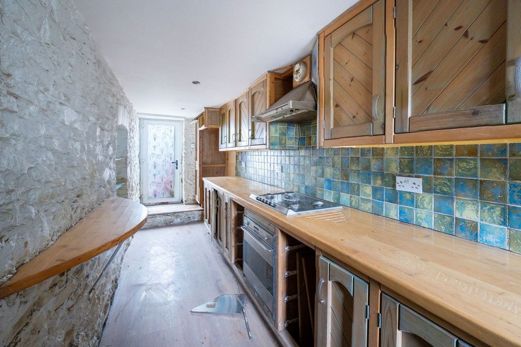 Additional image 5 of 3 bed cottage for saleChurch Lane, Nantgarw, Cardiff CF15