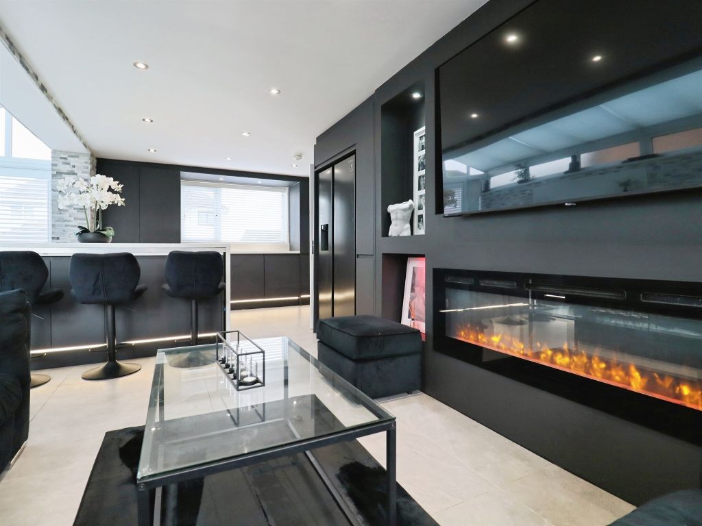 Additional image 3 of 4 bed detached house for saleLangport Avenue, Llanrumney, Cardiff CF3