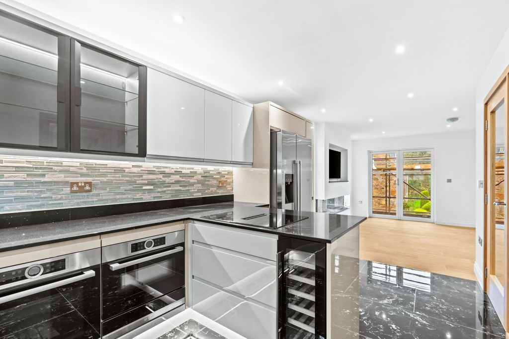 Additional image 22 of 3 bed property for saleCranworth Mews, St Helier JE2