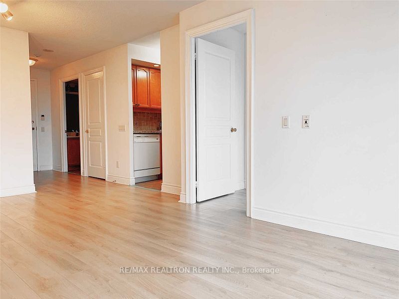Additional image 3 of 2708-10 Northtown Way, Toronto, ON, M2N 7L4