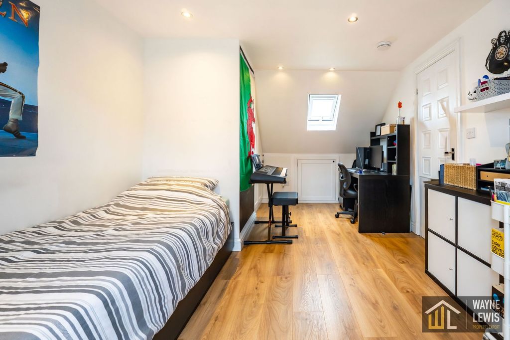 Additional image 7 of 5 bed semi-detached house for saleManorbier Crescent, Rumney, Cardiff CF3