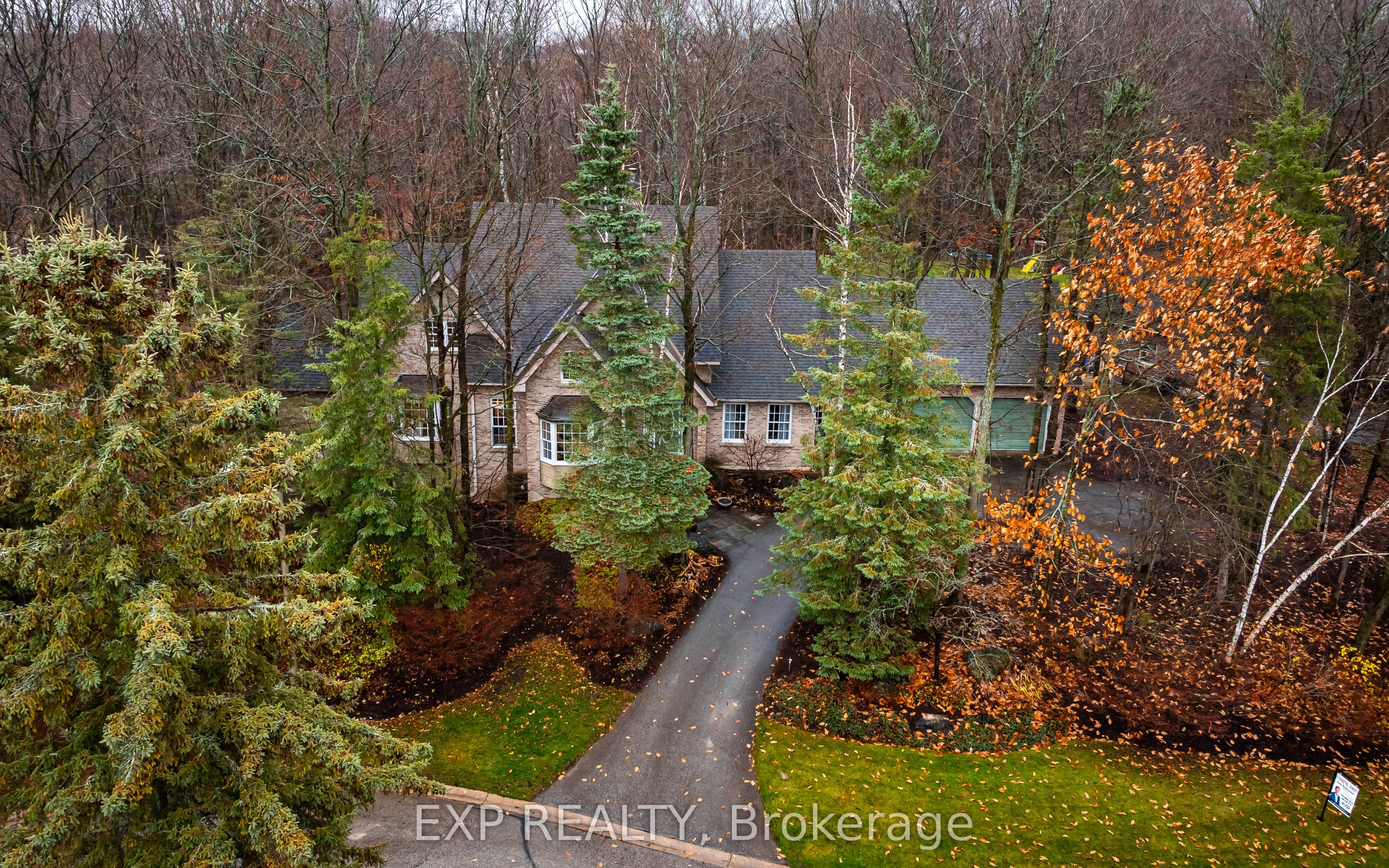 7 Ironwood Court, Mono, ON, L9W 4A8
