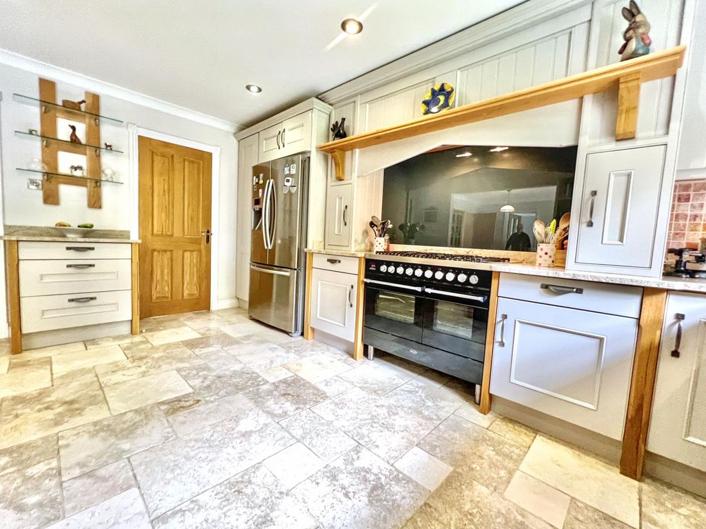 Additional image 9 of 4 bed detached house for saleOutstanding Family Home 8 Walnut Grove, Crick, Caldicot, Monmouthshire NP26