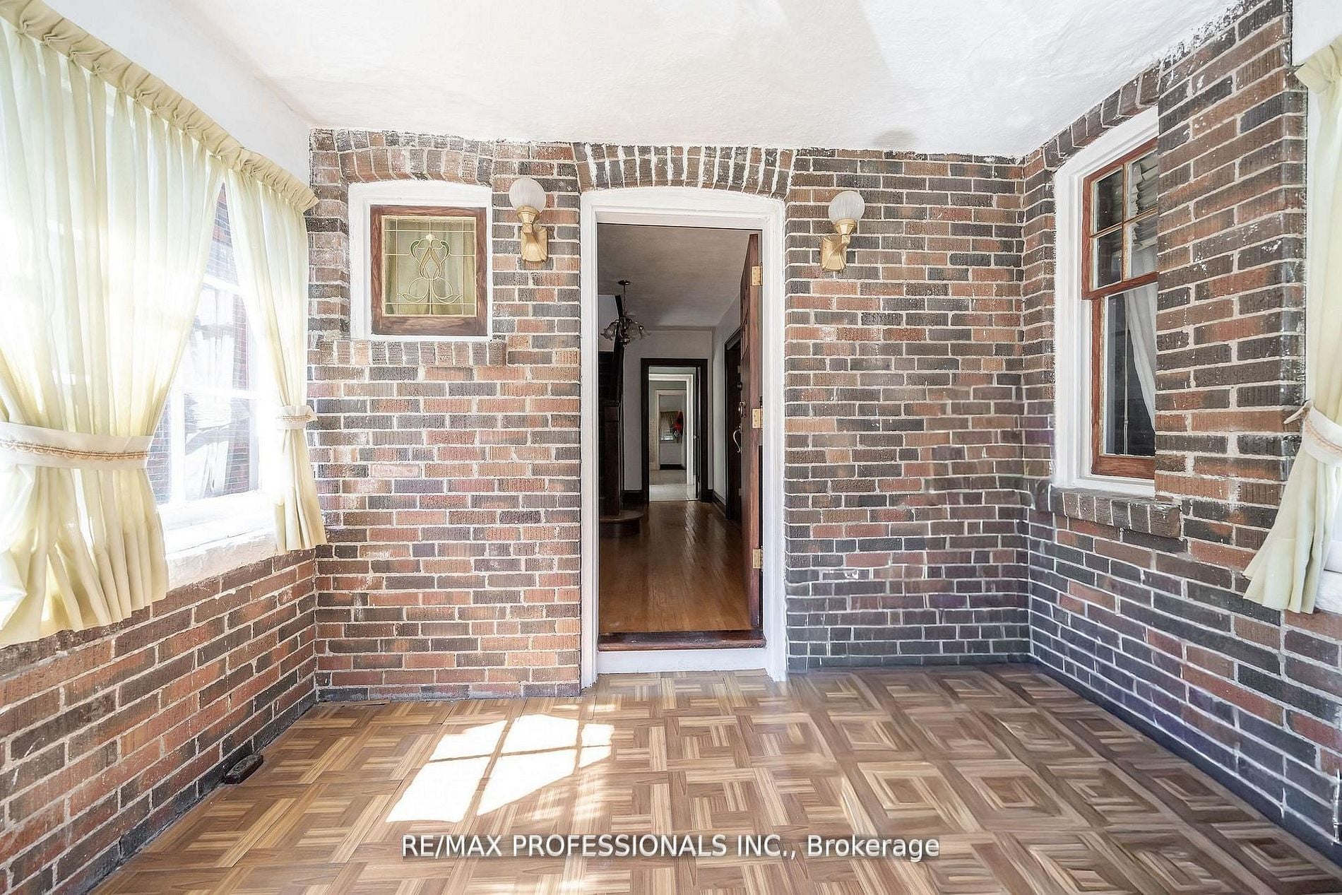 Additional image 3 of 24 Queens Avenue, Toronto, ON, M8V 2N1