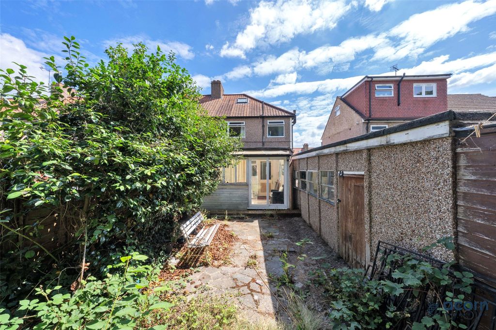 Additional image 15 of 3 bed semi-detached house for saleHill View Gardens, Colindale, London NW9