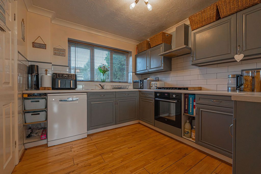 Additional image 5 of 4 bed detached house for saleBadgers Walk, Undy NP26