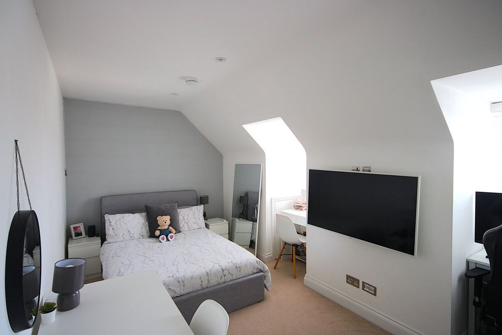 Additional image 12 of 3 bed flat for saleVal Plaisant, St Helier JE2