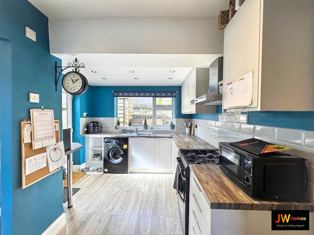 Additional image 3 of 3 bed property for saleAlbertina Road, Treowen NP11