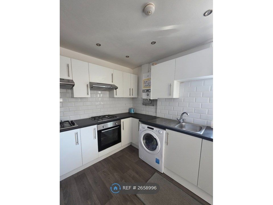 Additional image 3 of 8 bed detached house to rentPen-Y-Wain Road, Cardiff CF24