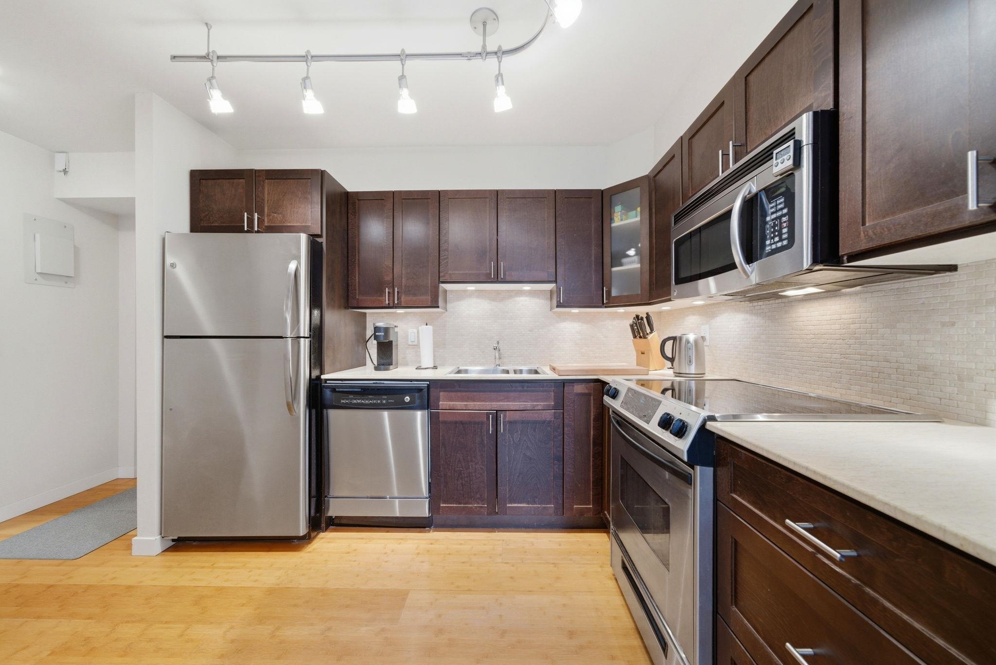 Additional image 6 of 503-3755 Bartlett Court, Burnaby, BC, V3J 7G7
