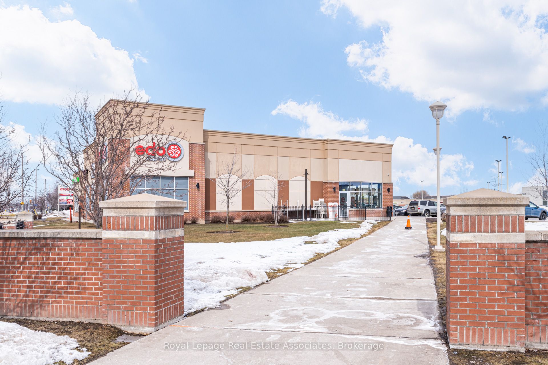 Additional image 2 of Unit 2-1040 Kennedy Circle, Milton, ON, L9T 0J9