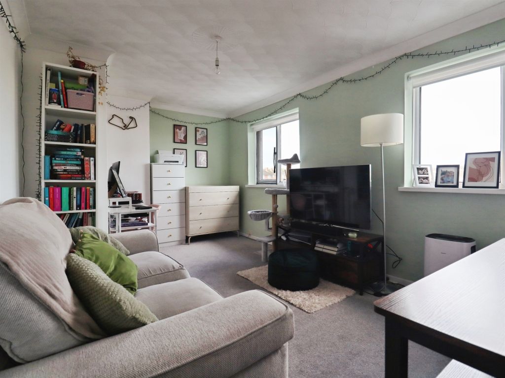 Additional image 2 of 1 bed flat for saleLaleston Close, Cardiff CF5